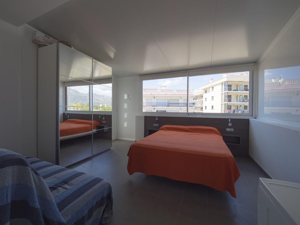 Inmosantos Oasis B8 Apartman Roses Kültér fotó