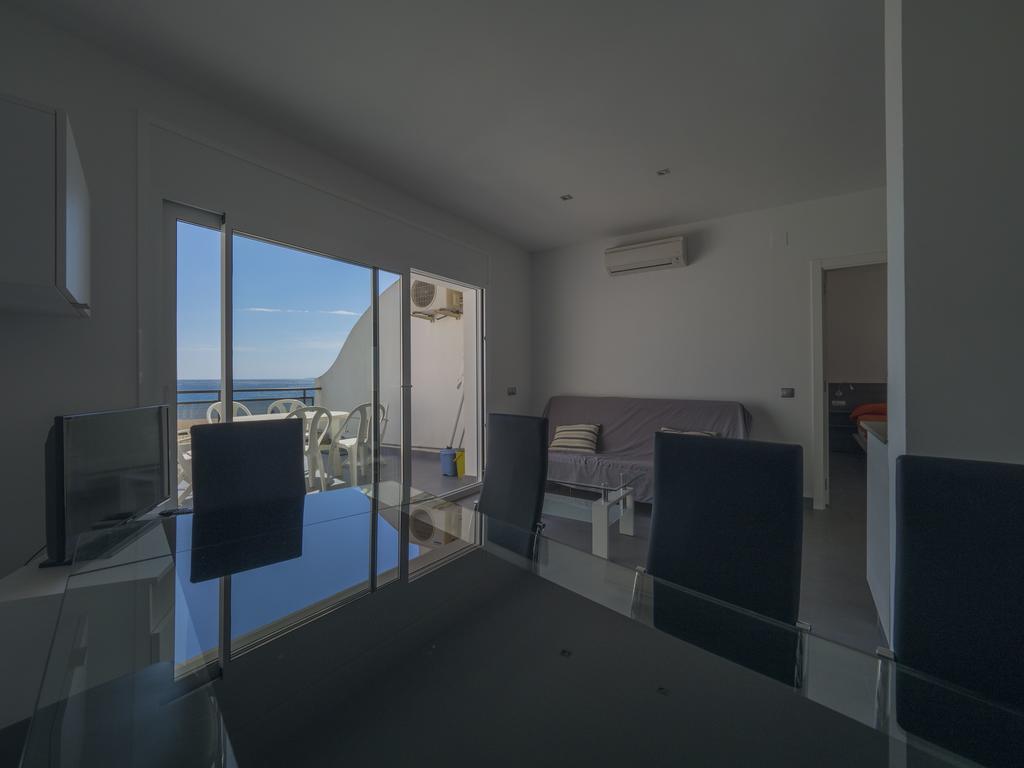 Inmosantos Oasis B8 Apartman Roses Kültér fotó