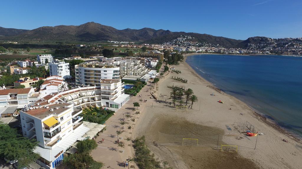 Inmosantos Oasis B8 Apartman Roses Kültér fotó